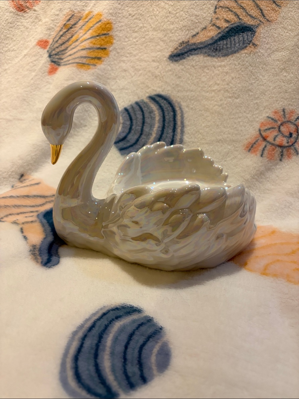 Bath and Bodyworks Swan Candle Holder - Picture 2 of 5